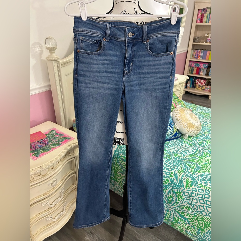Women’s American Eagle straight leg jeans, Size 6R